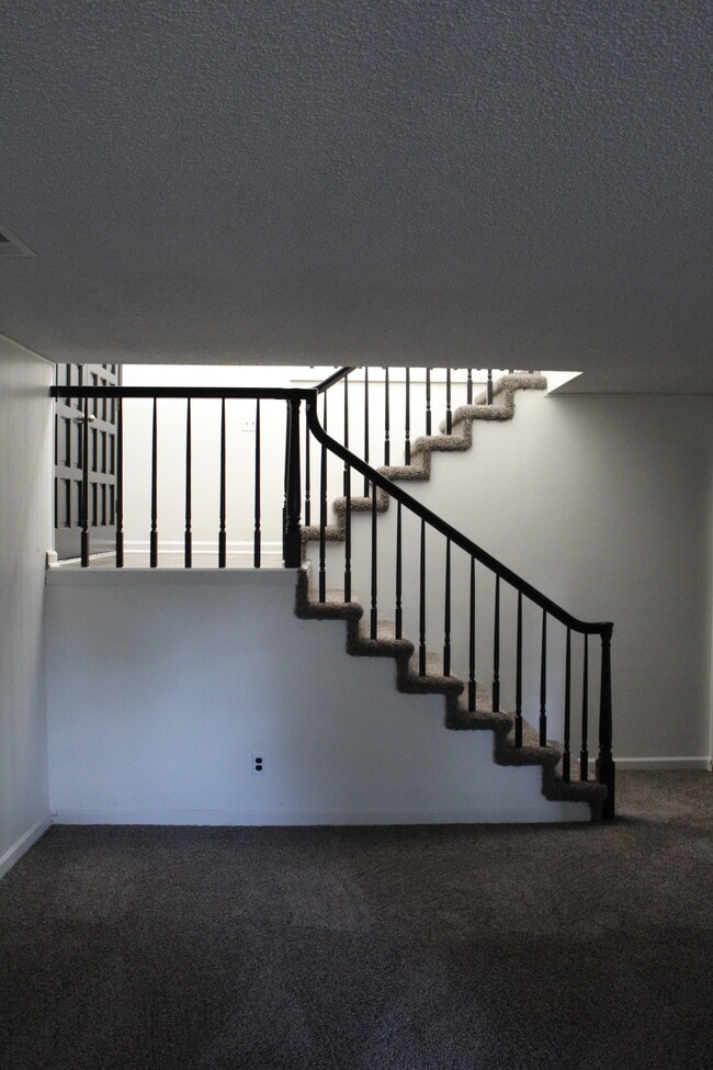 Building Photo - 6684 Zang Ct