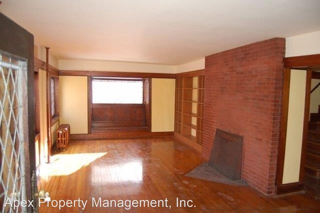Building Photo - 4 br, 3 bath House - 22 N. Butler St.