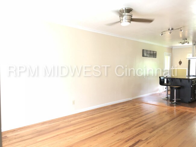 Building Photo - Maderia Ranch with Finished Basement!
