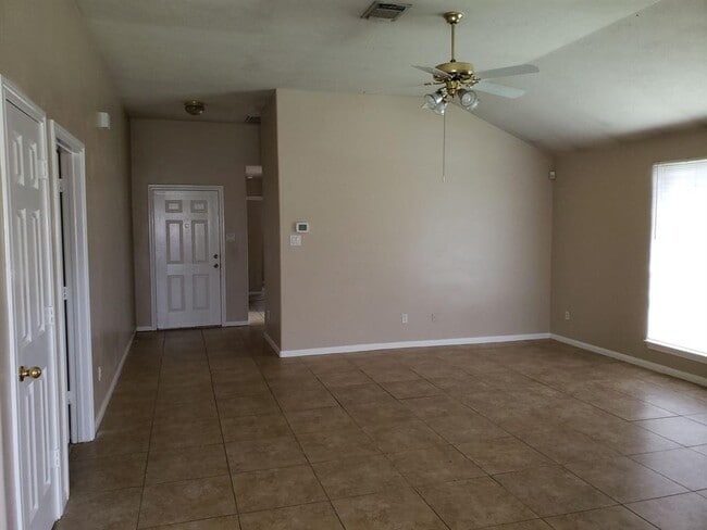 Building Photo - 3606 Green Leaf Lodge