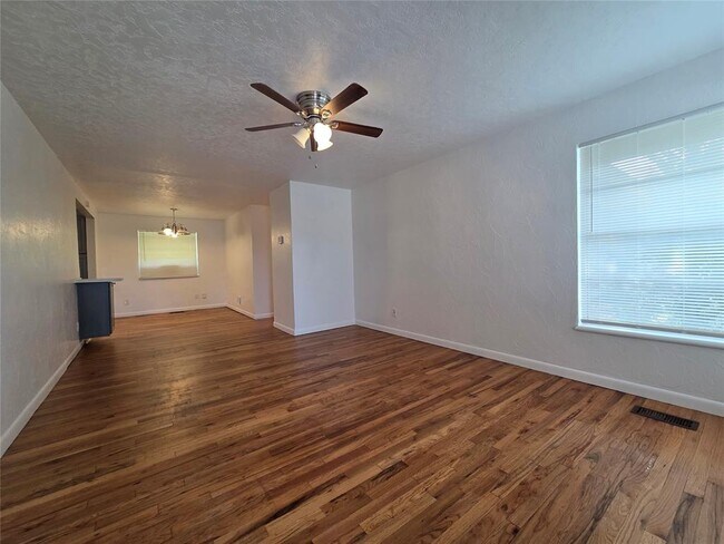 Foto del edificio - 1005 SW 53rd St