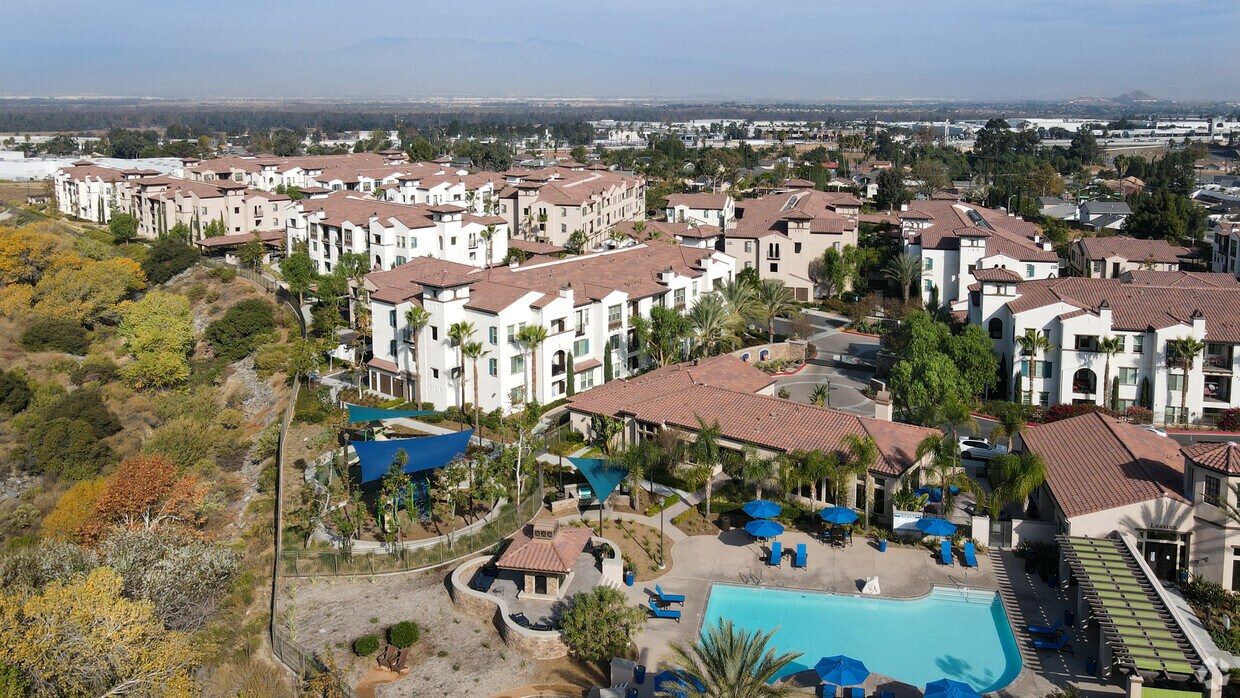 Palisades at Sierra Del Oro Apartments in Corona, CA Westside Rentals