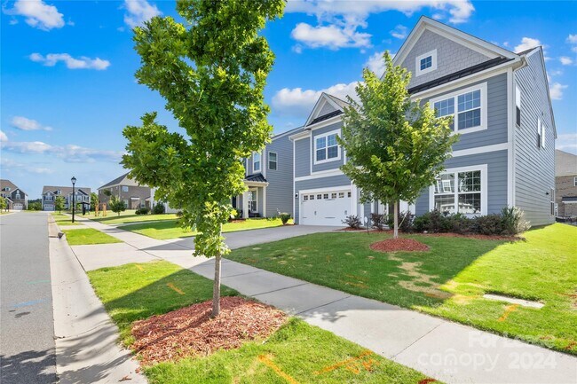 Building Photo - 1671 Spears Dr NW