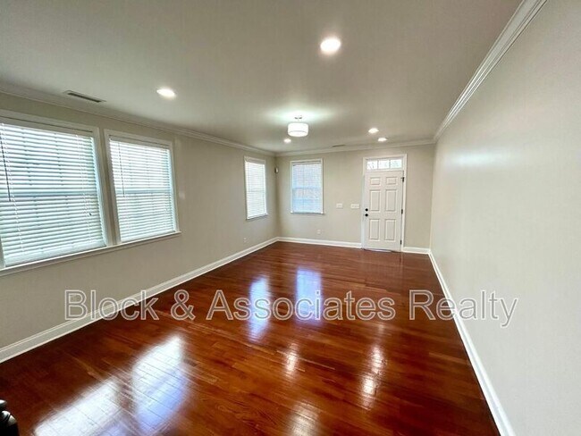 Building Photo - 610 Prairie Meadows Court