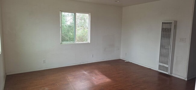 Photo - 1120-1122 W 93rd St Apartment