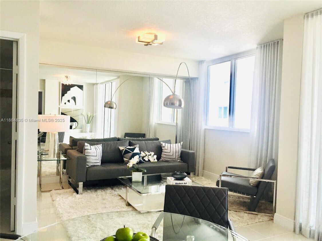 Foto principal - 1871 NW S River Dr