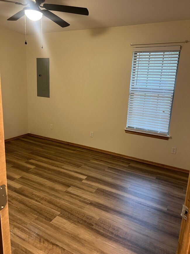 Foto del edificio - 1006 Aspen Ct