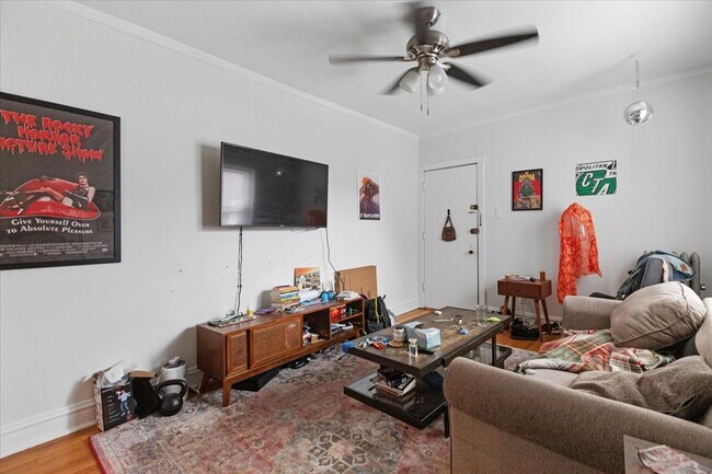 Foto del edificio - 441 W Oakdale Ave