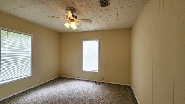 Foto del edificio - 2426 29th St N