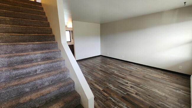 Foto del edificio - Updated 2 Bedroom Southside Duplex with Garage - Pet Friendly!