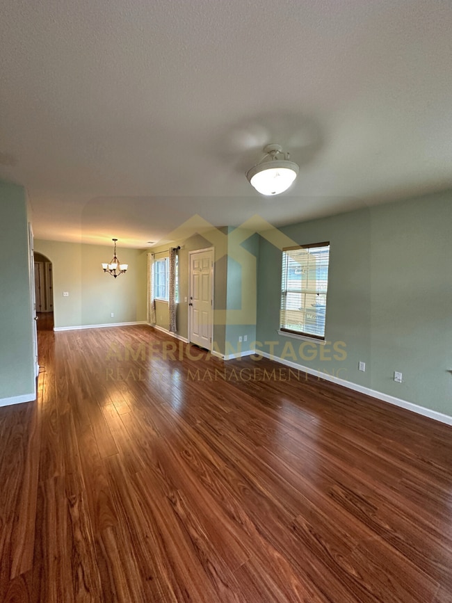 Building Photo - 3037 Buckthorn Ln