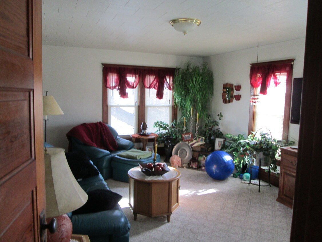Living Room - 2181 E Branch Rd