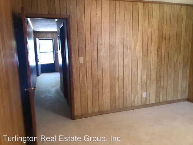 Building Photo - 510 N Ellis Ave