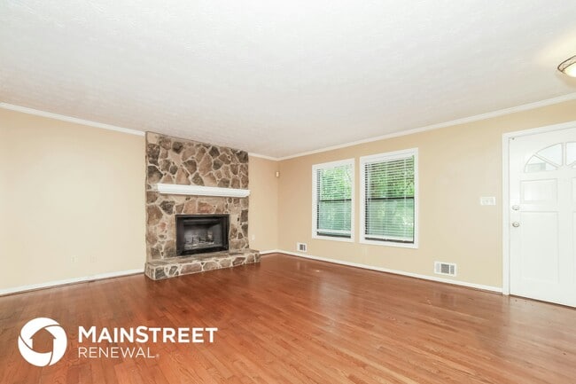 Building Photo - 4027 Evelyn Dr