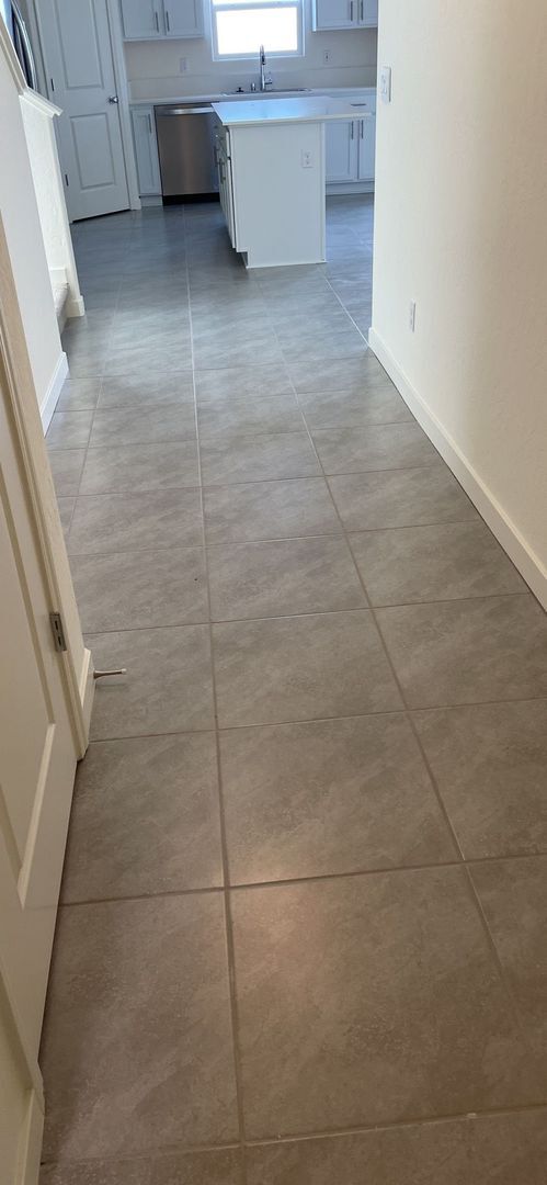 Foto del edificio - Rent Drop! and move in special.  A Must se...