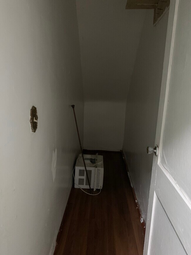 Foto del edificio - 2663 E 13th St