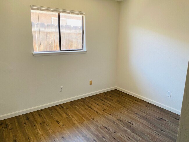 Foto del edificio - 192 N Nevada St