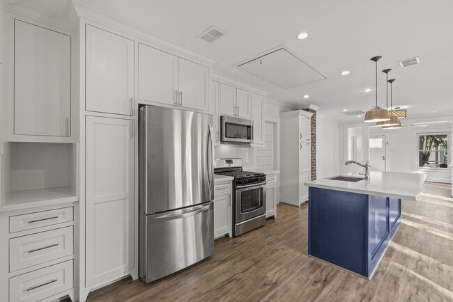 Foto del edificio - 724 E 21st St