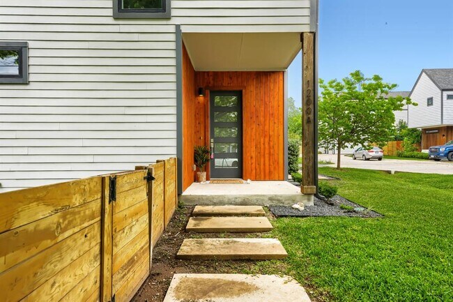 Building Photo - 1200 Stobaugh St