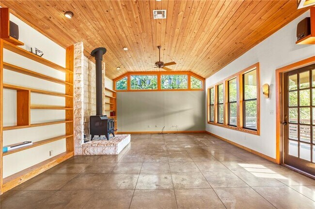 Building Photo - 3805 Turkey Creek Dr