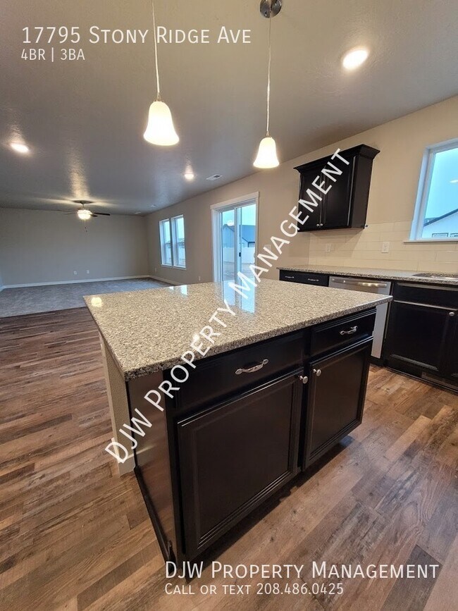 Foto del edificio - Search. See. Love!! Beautiful Nampa Home!