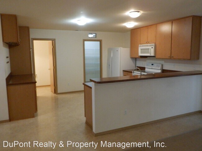 Building Photo - 3 br, 2.5 bath House - 1722 Cadborough Lane