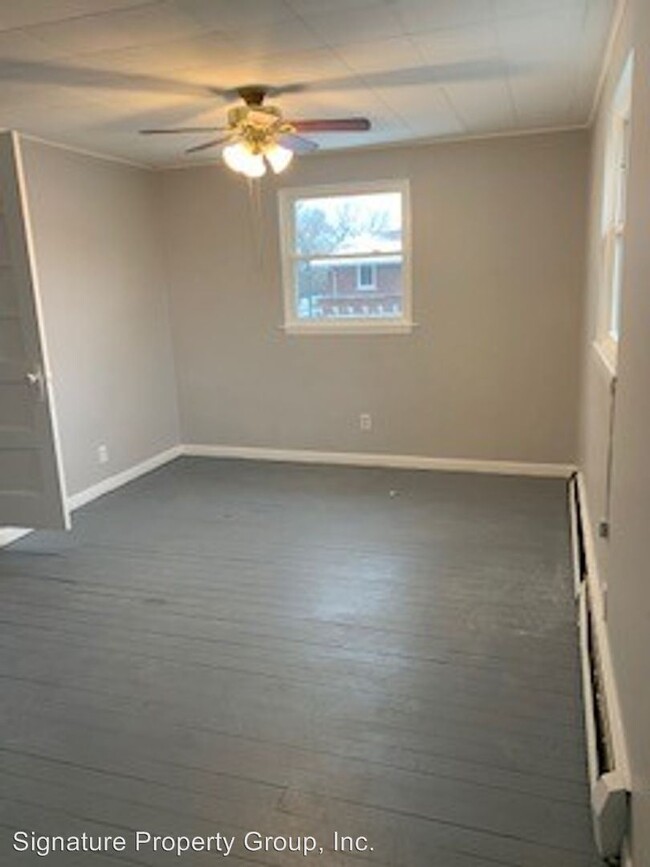 Foto del edificio - 401 N Raynor Ave