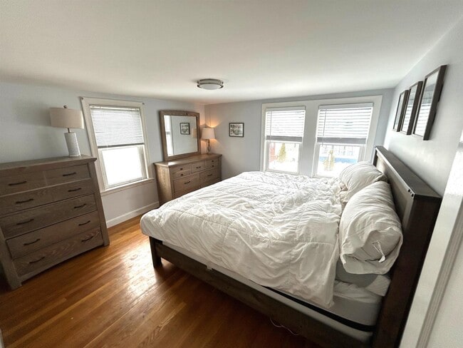 Building Photo - 7 Maynard St