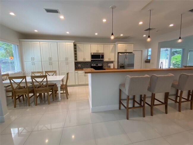 Foto del edificio - 5767 SW 35th St