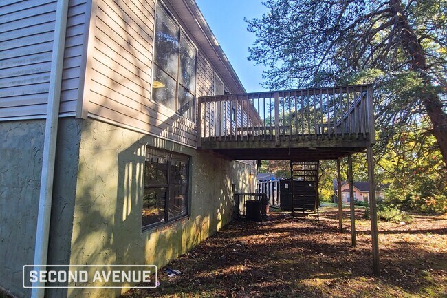 Foto del edificio - 1100 Moonglow Cir