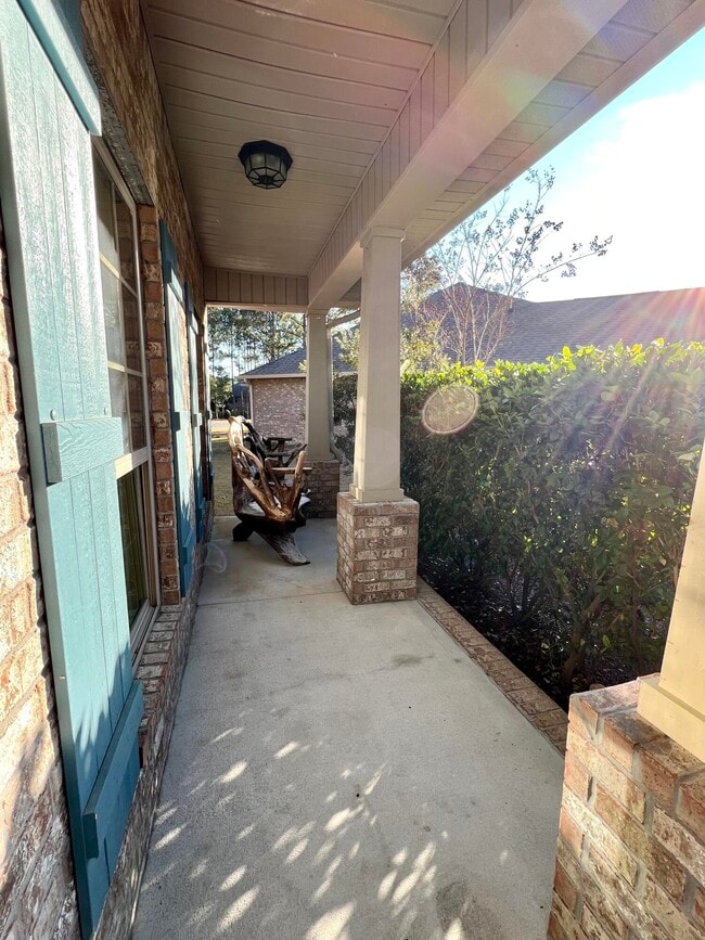 Building Photo - 68 Hemingway Ln