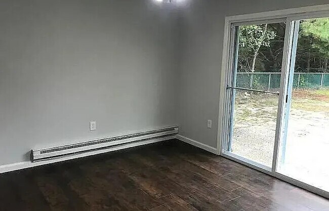 Foto del edificio - 135 Bayshore Dr
