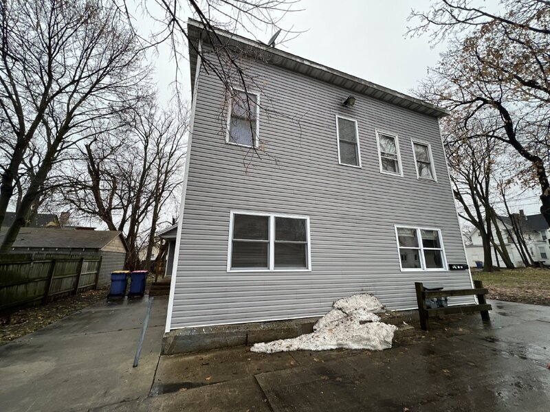 Primary Photo - 828 4th St NW