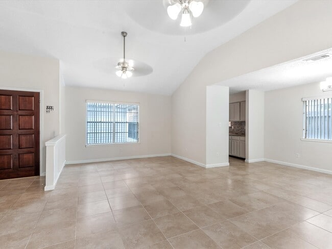 Foto del edificio - 13515 Wimbledon Oaks Dr