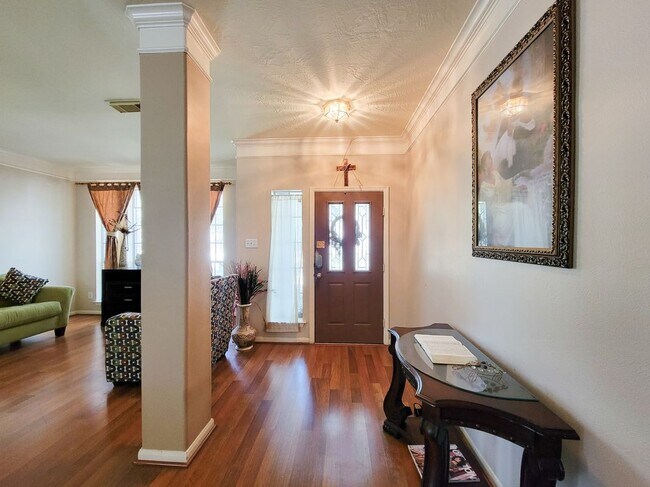 Foto del edificio - 8002 Weeping Willow Pl