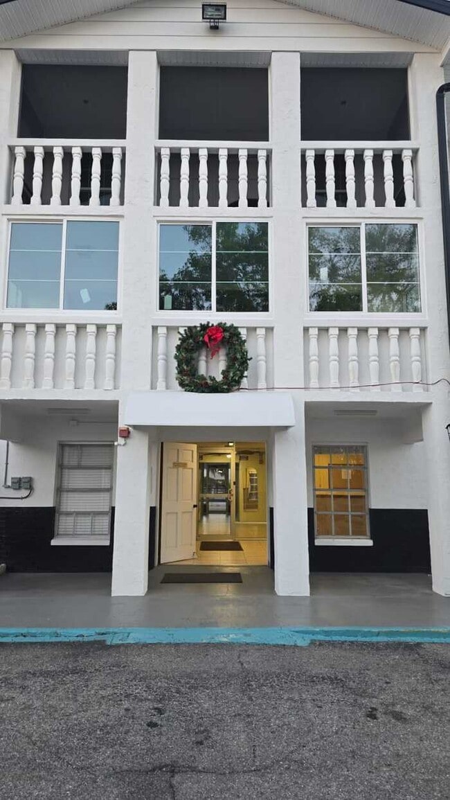 Photo - 3704 Broadway Apartment