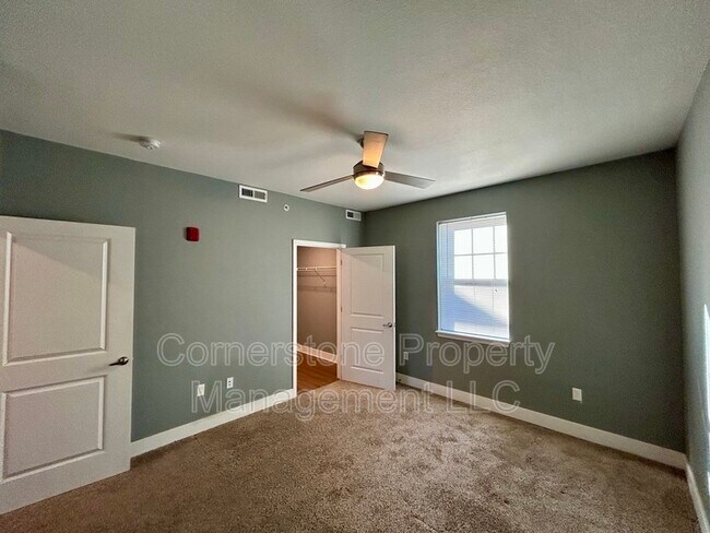 Foto del edificio - 935 Michigan St