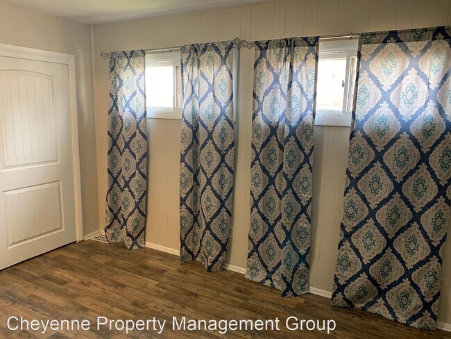 Foto del edificio - 5 br, 3 bath House - 6911 Manhattan Lane