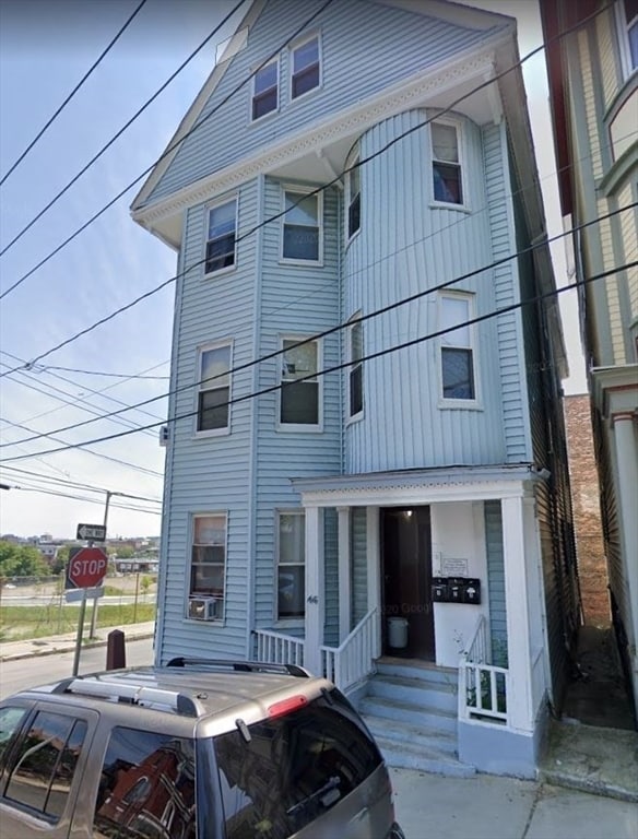 Foto del edificio - 46 Lambert Ave