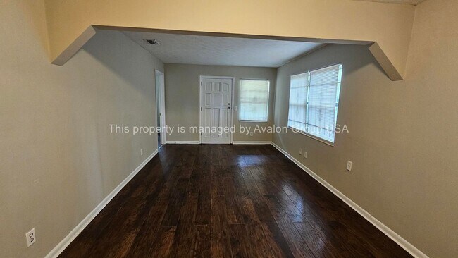 Building Photo - 3910 Lee Street
