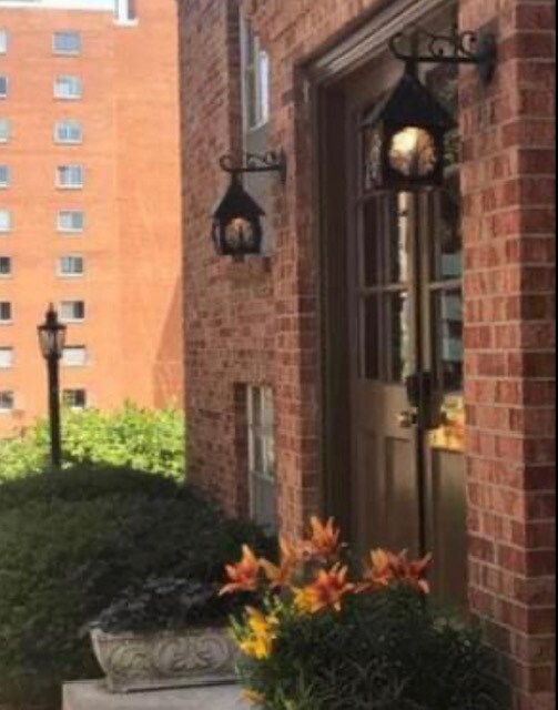 Foto del edificio - 4732 Belleview Ave