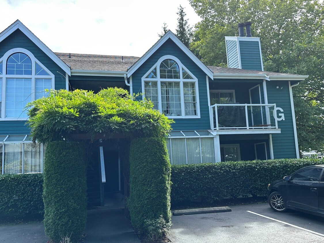 Building - 16419 Spruce Way