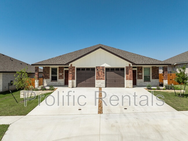 Building Photo - 5107 Rose Petal Ct