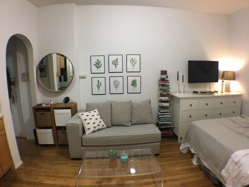 Foto principal - 189 W 10th St