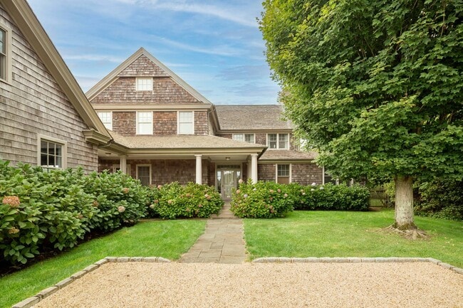 Foto del edificio - 32 Sagg Rd