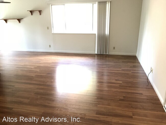 Building Photo - 3 br, 2 bath House - 1009 Lupine Drive