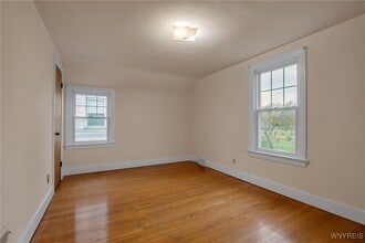 Building Photo - 21 Waverly Ave