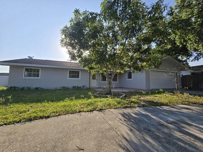 Foto del edificio - 164 Whitman Rd