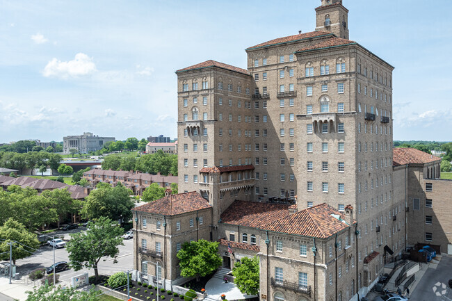 Building Photo - The Landing