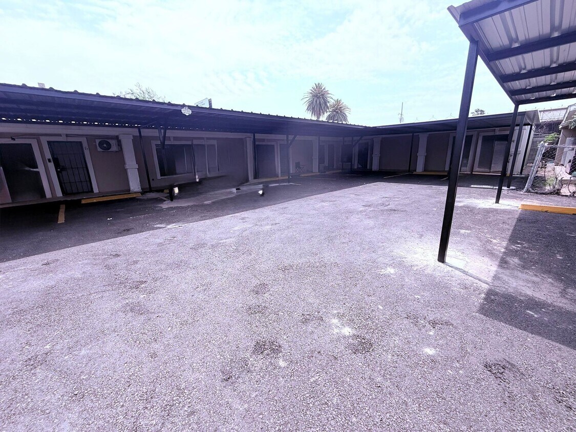 Primary Photo - 3315 San Agustin Ave